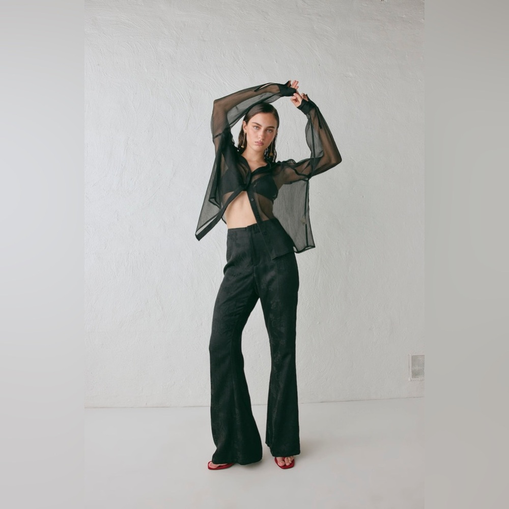 NWT VRG GRL Matise Jacquard Flare Pants in Black